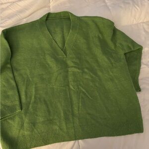 Women’s plus size Green V-Neck Sweater